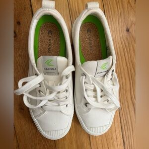 Cariama White Skate Sneakers